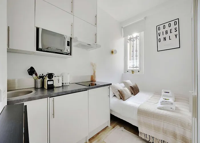 Superb 2p Ecole Militaire Eiffel Tower - Mobility Lease Semesterbostad Paris