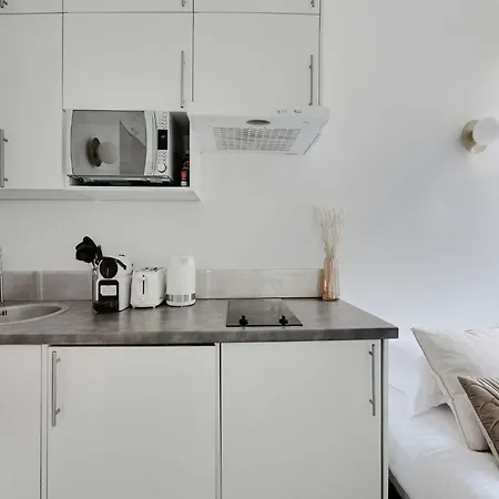 Superb 2p Ecole Militaire Eiffel Tower - Mobility Lease *