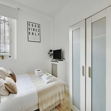 Superb 2p Ecole Militaire Eiffel Tower - Mobility Lease Feriehus